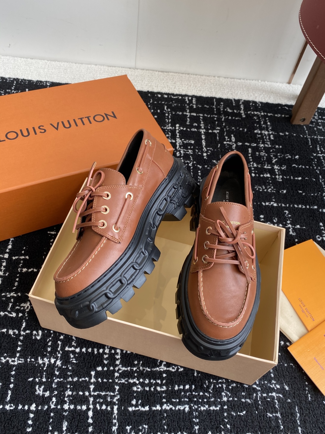 代购级
Louis  Vuitto 路易威登LV驴牌 25ss 春夏季新款 乐福鞋

乐福鞋Archli