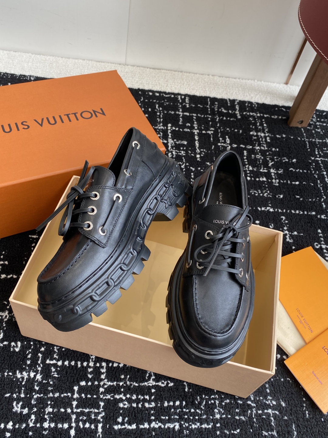 代购级
Louis  Vuitto 路易威登LV驴牌 25ss 春夏季新款 乐福鞋

乐福鞋Archli