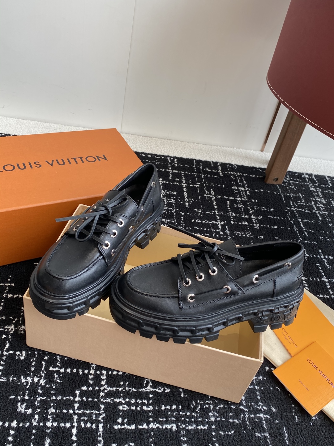 代购级
Louis  Vuitto 路易威登LV驴牌 25ss 春夏季新款 乐福鞋

乐福鞋Archli