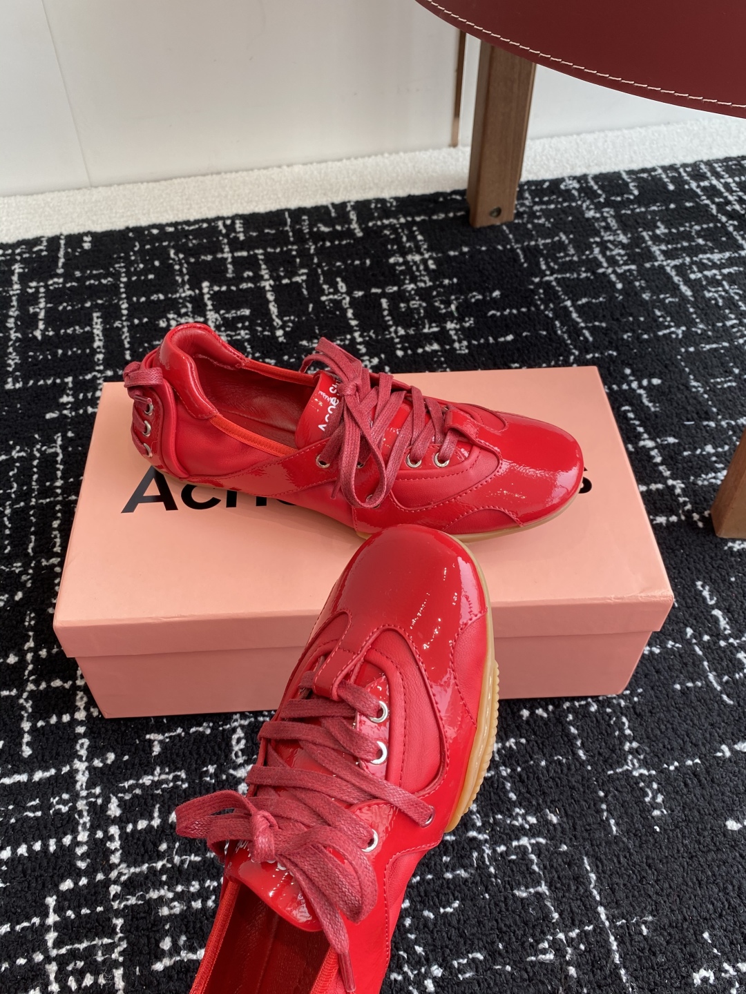 代购级 涂鸦
Acne Studios 25ss 春夏季新款走秀款芭蕾鞋

可以说每一双都是可以珍藏的鞋