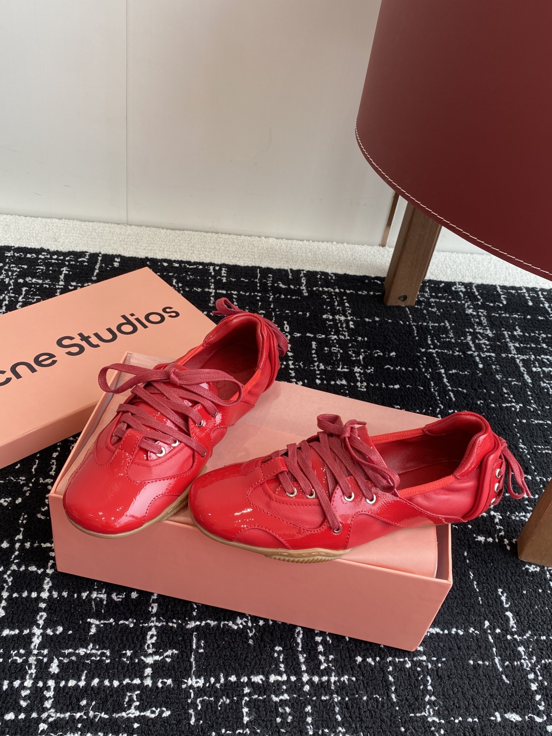 代购级 涂鸦
Acne Studios 25ss 春夏季新款走秀款芭蕾鞋

可以说每一双都是可以珍藏的鞋