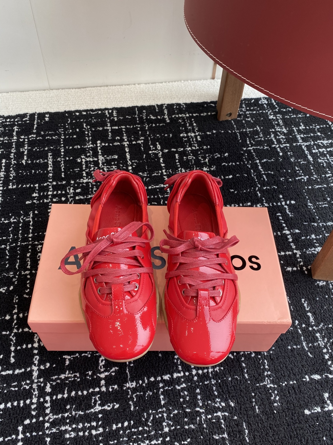 代购级 涂鸦
Acne Studios 25ss 春夏季新款走秀款芭蕾鞋

可以说每一双都是可以珍藏的鞋