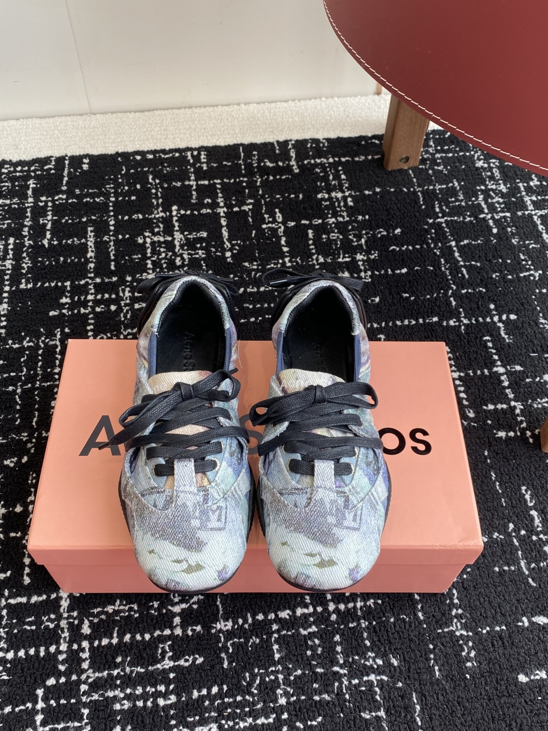 NO:240542,Purchase level: Graffiti 10 Acne Studios 25ss New spring and summer show ballet shoes. It can be said that every pair is a treasured shoe. This year, this ballet shoes are really beautiful. The design and ballet shoes are instantly amazing!  The details are completely compared to the original version. The original mold opening is very detailed. The comfort is full. Size#35-40 (40 customized products are not returned or exchanged), ballet shoes, acne studios, dior19860909代购级 涂鸦10 Acne Studios 25ss 春夏季新款走秀款芭蕾鞋 可以说每一双都是可以珍藏的鞋子 今年这款芭蕾鞋真的是太美了 设计搭配芭蕾舞鞋瞬间仙儿到爆！ 细节完全对比原版做的相当精细 原版开模大底 舒适度拉满 Size#35-40(40订做不退换),芭蕾舞鞋,acne studios,dior,Women's Shoes