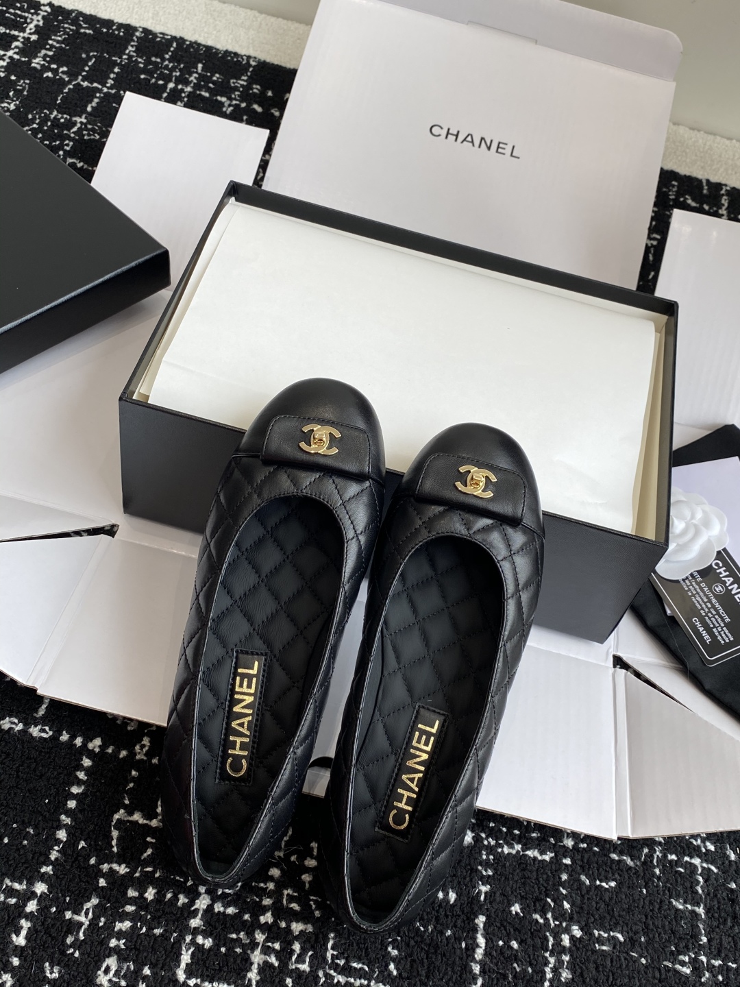 东莞代购级（官网同步✈️盒包装）
Chanel25ss 芭蕾舞单鞋 原版11切割而成 Chanel香奈儿