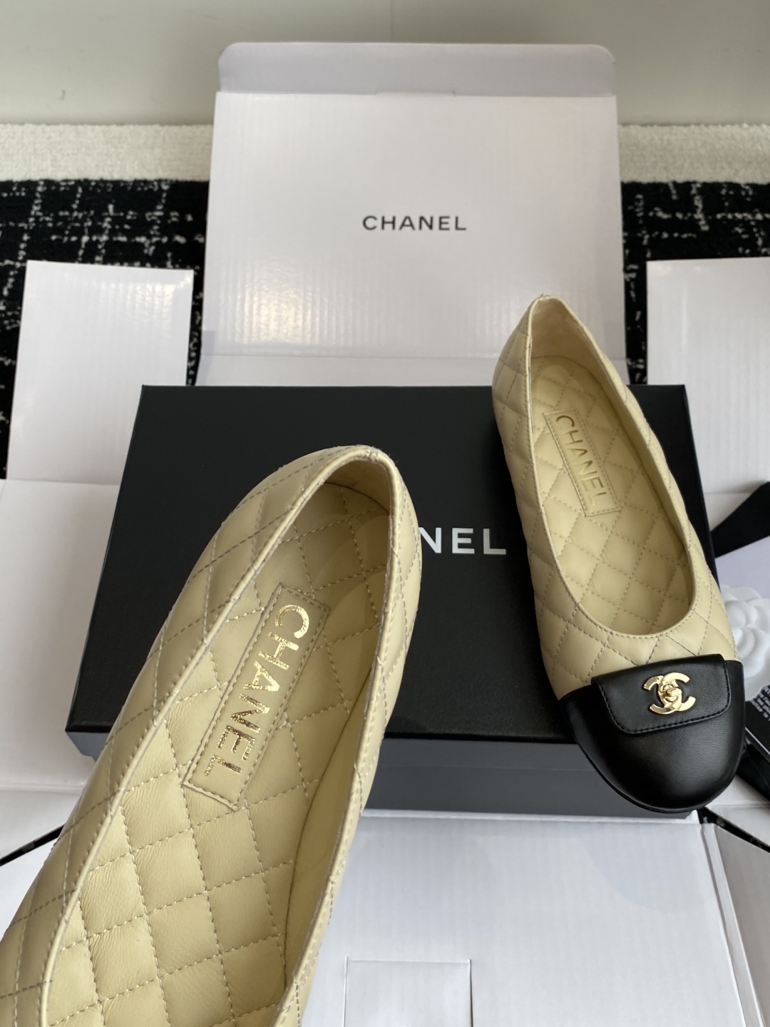 东莞代购级（官网同步✈️盒包装）
Chanel25ss 芭蕾舞单鞋 原版11切割而成 Chanel香奈儿