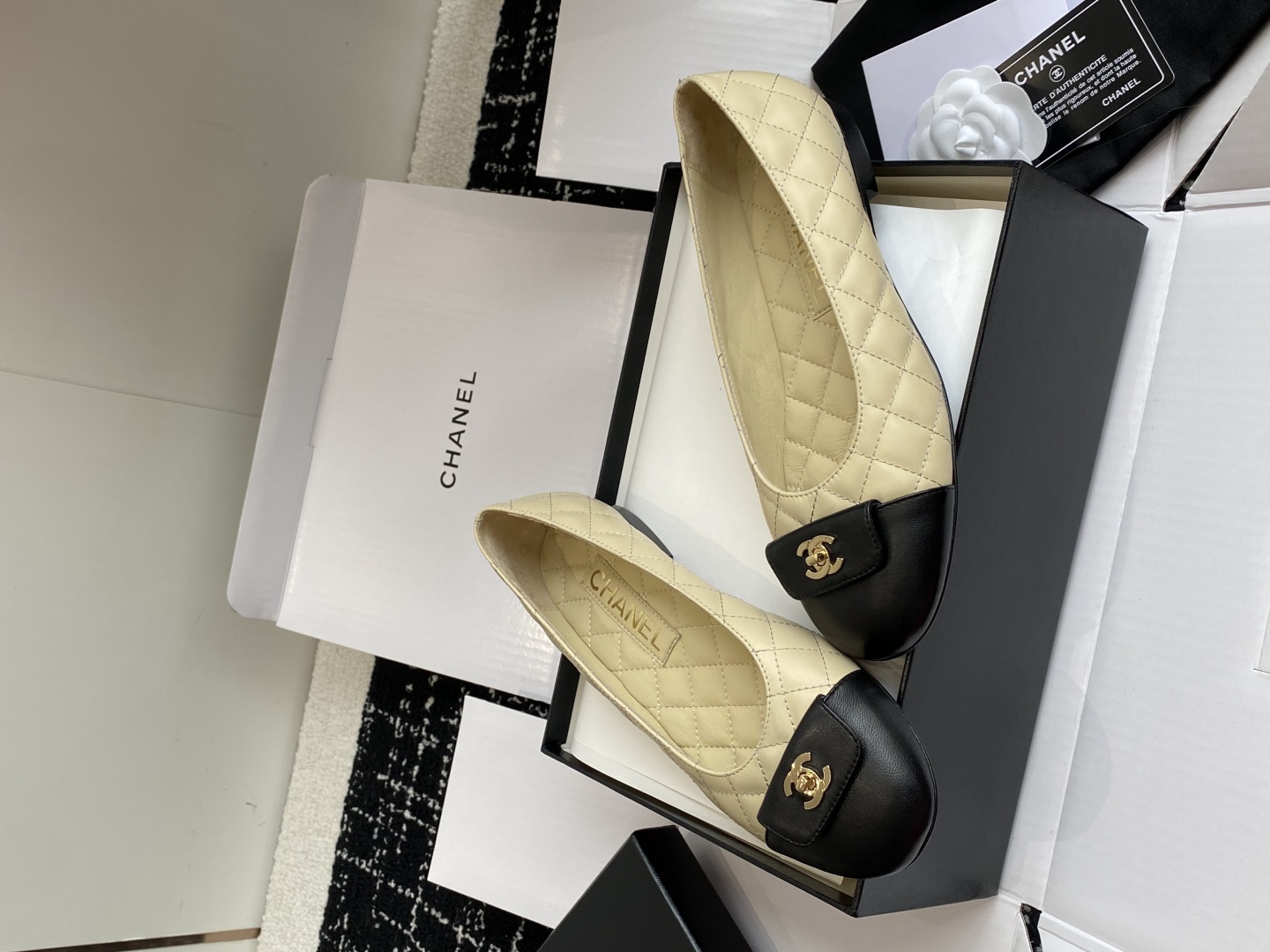 东莞代购级（官网同步✈️盒包装）
Chanel25ss 芭蕾舞单鞋 原版11切割而成 Chanel香奈儿