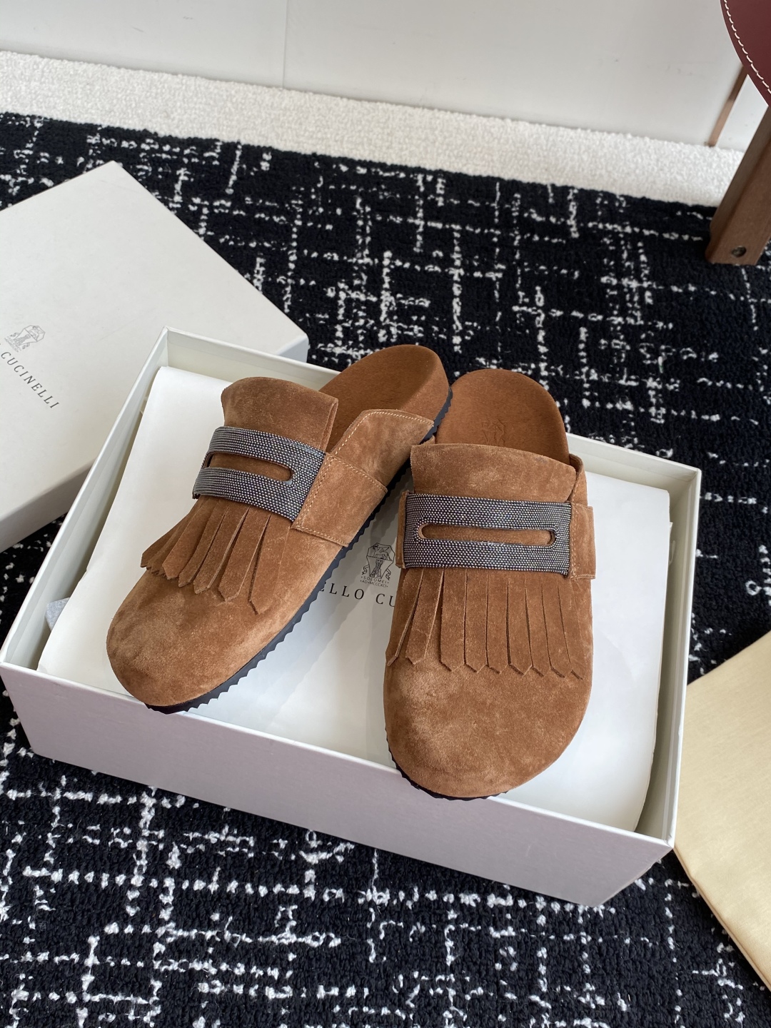 代购级
Brunello Cucinelli 新款勃肯拖鞋，春夏新款！ 想穿博肯！又不喜欢那个牌子的来！