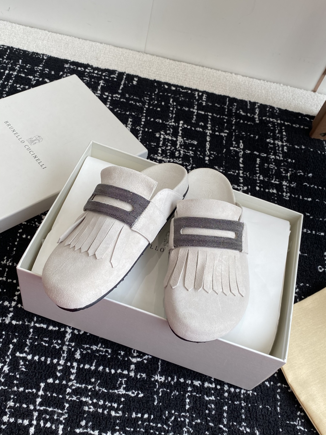 代购级
Brunello Cucinelli 新款勃肯拖鞋，春夏新款！ 想穿博肯！又不喜欢那个牌子的来！
