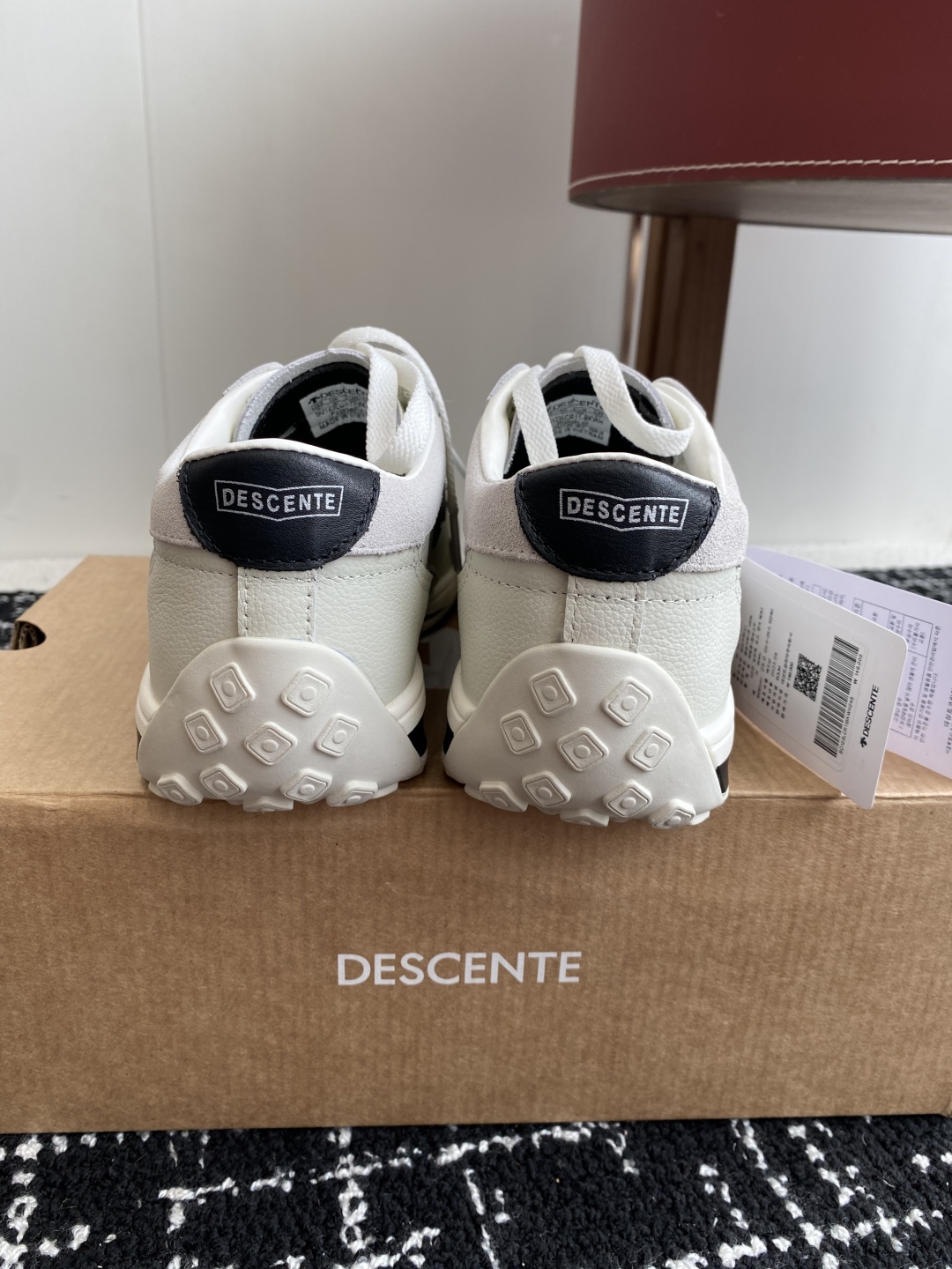 代购级
原单ZP 迪桑特DESCENTE Cron Racer百搭休闲轻松舒适防滑减震耐磨情侣款 低帮板