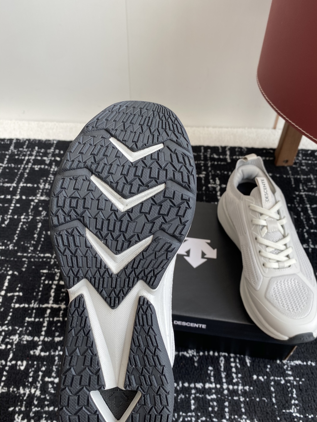 东莞代购级
防水 DESCENTE 25ss 春夏季新款 迪桑特跑步GORE-TEX

缓震BOA鞋底软