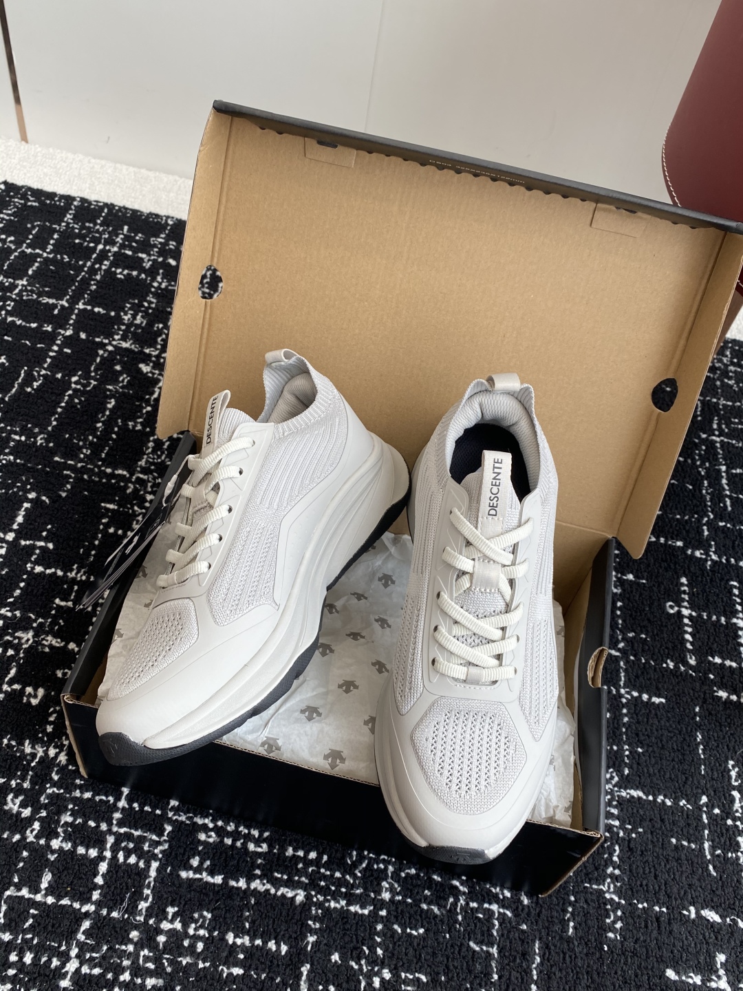 东莞代购级
防水 DESCENTE 25ss 春夏季新款 迪桑特跑步GORE-TEX

缓震BOA鞋底软