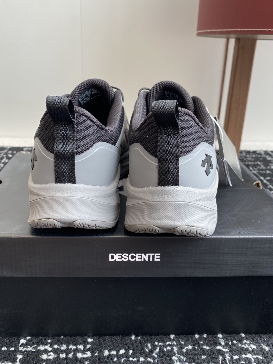 东莞代购级
防水 DESCENTE 25ss 春夏季新款 迪桑特跑步GORE-TEX

缓震BOA鞋底软