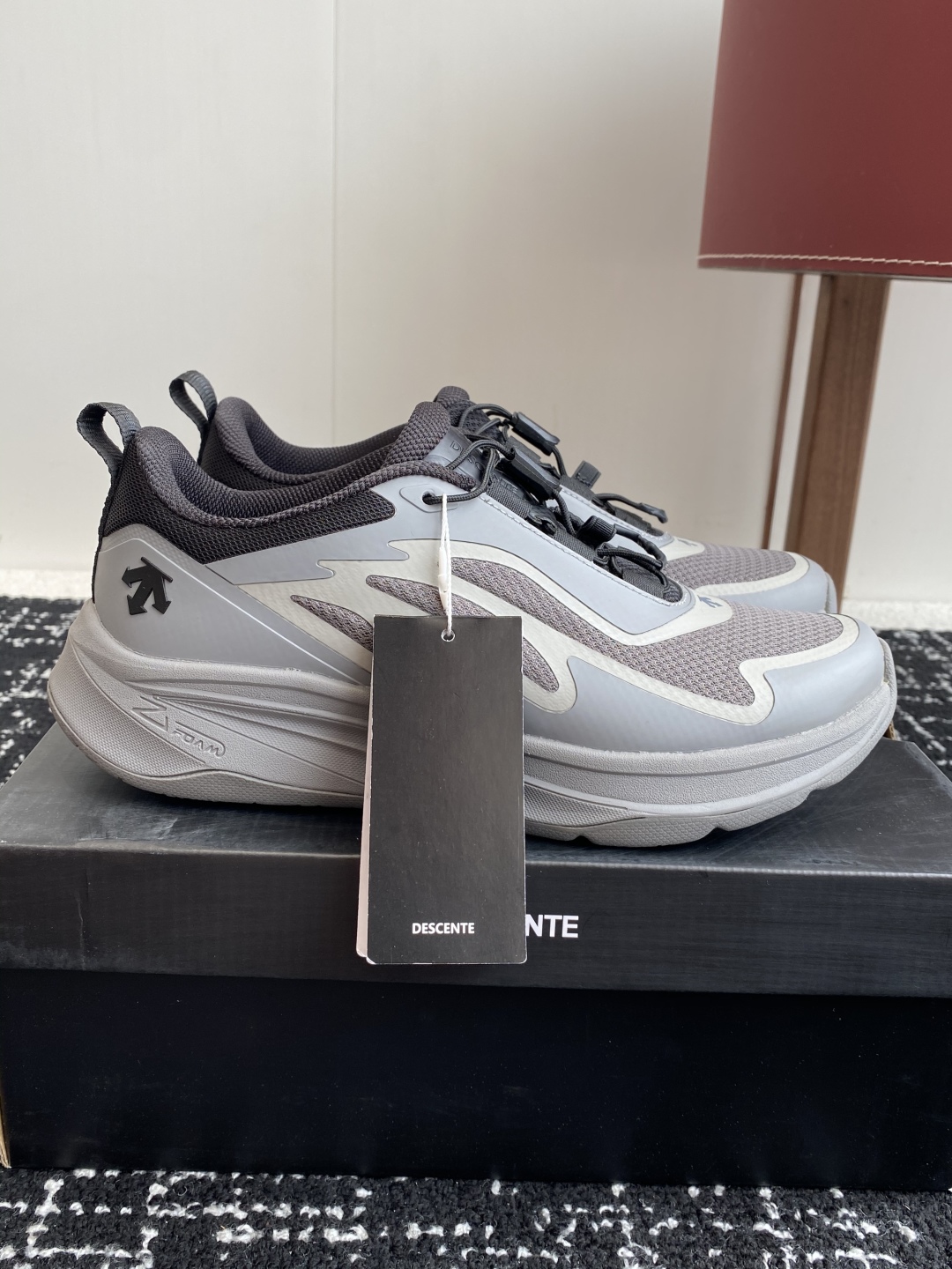 东莞代购级
防水 DESCENTE 25ss 春夏季新款 迪桑特跑步GORE-TEX

缓震BOA鞋底软