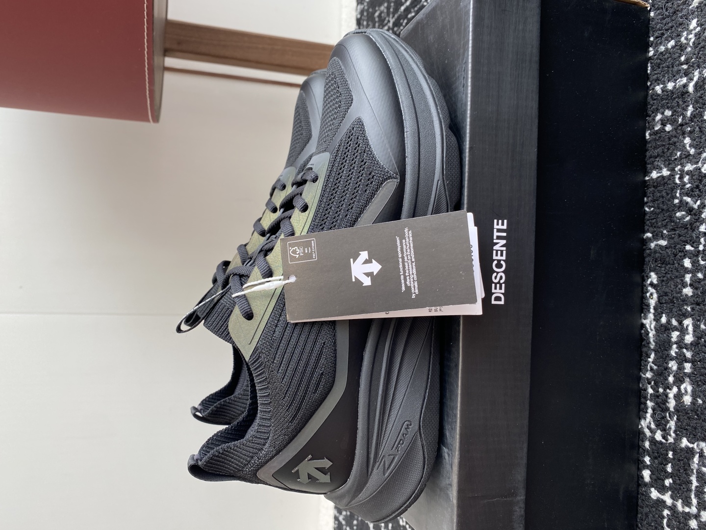 东莞代购级
防水 DESCENTE 25ss 春夏季新款 迪桑特跑步GORE-TEX

缓震BOA鞋底软