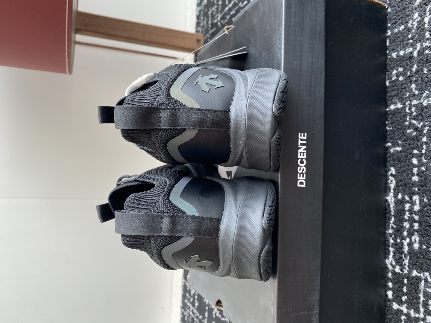 东莞代购级
防水 DESCENTE 25ss 春夏季新款 迪桑特跑步GORE-TEX

缓震BOA鞋底软