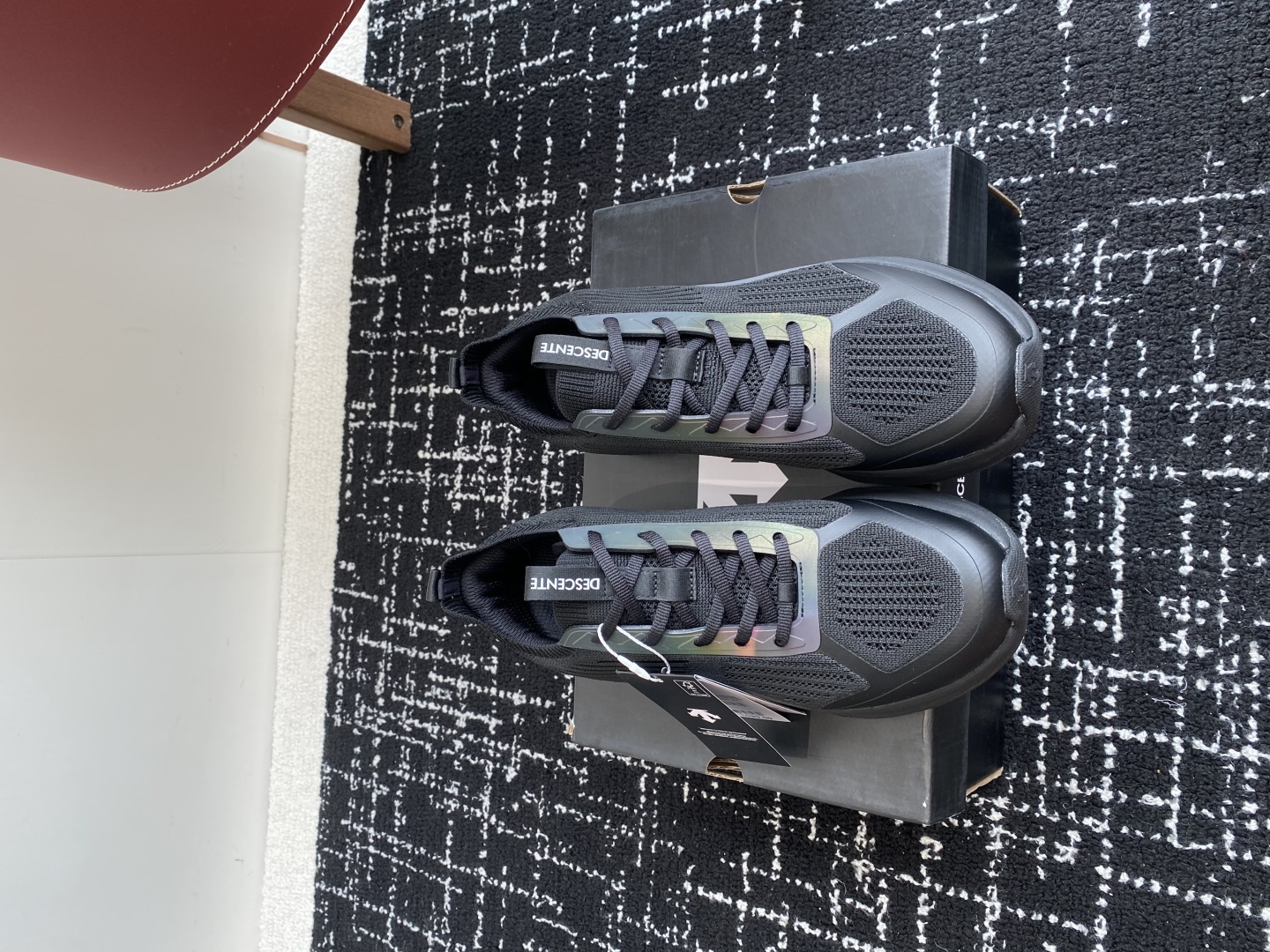 东莞代购级
防水 DESCENTE 25ss 春夏季新款 迪桑特跑步GORE-TEX

缓震BOA鞋底软