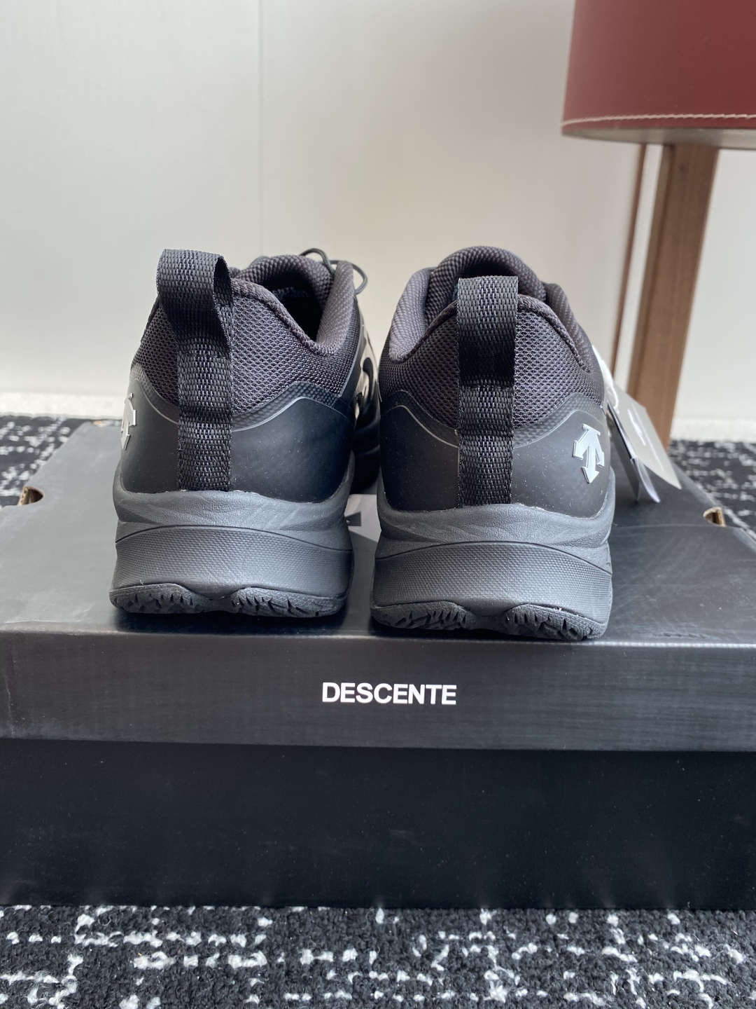 东莞代购级
防水 DESCENTE 25ss 春夏季新款 迪桑特跑步GORE-TEX

缓震BOA鞋底软