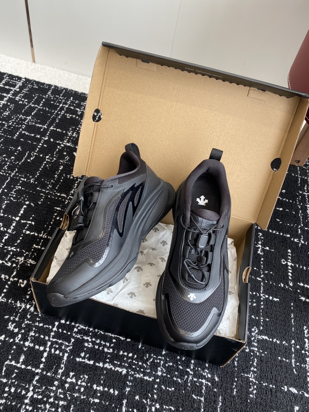 东莞代购级
防水 DESCENTE 25ss 春夏季新款 迪桑特跑步GORE-TEX

缓震BOA鞋底软