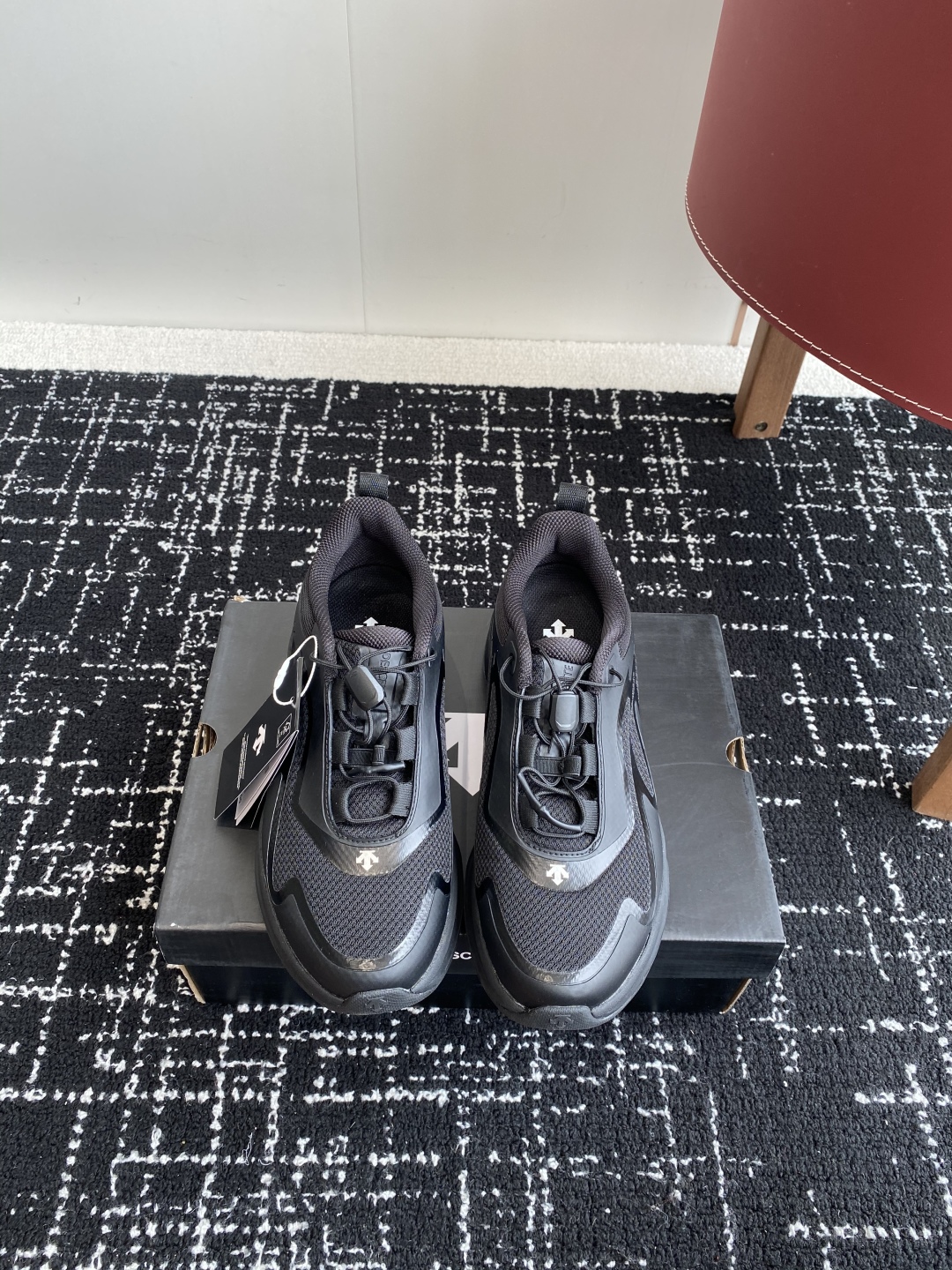 东莞代购级
防水 DESCENTE 25ss 春夏季新款 迪桑特跑步GORE-TEX

缓震BOA鞋底软