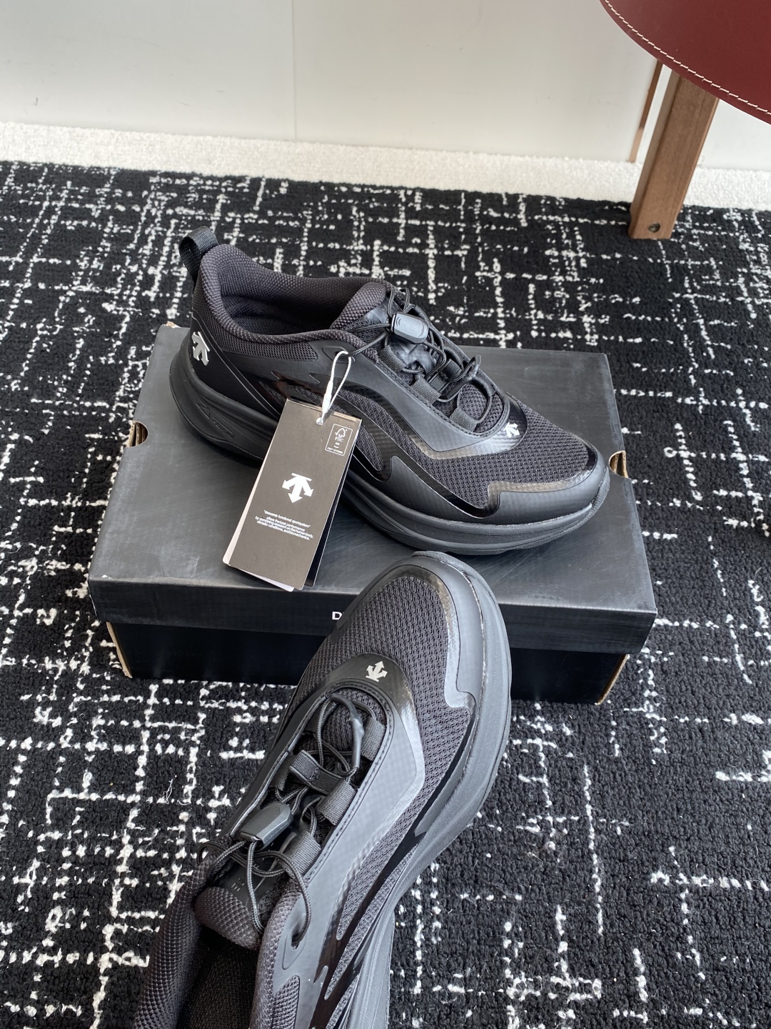东莞代购级
防水 DESCENTE 25ss 春夏季新款 迪桑特跑步GORE-TEX

缓震BOA鞋底软