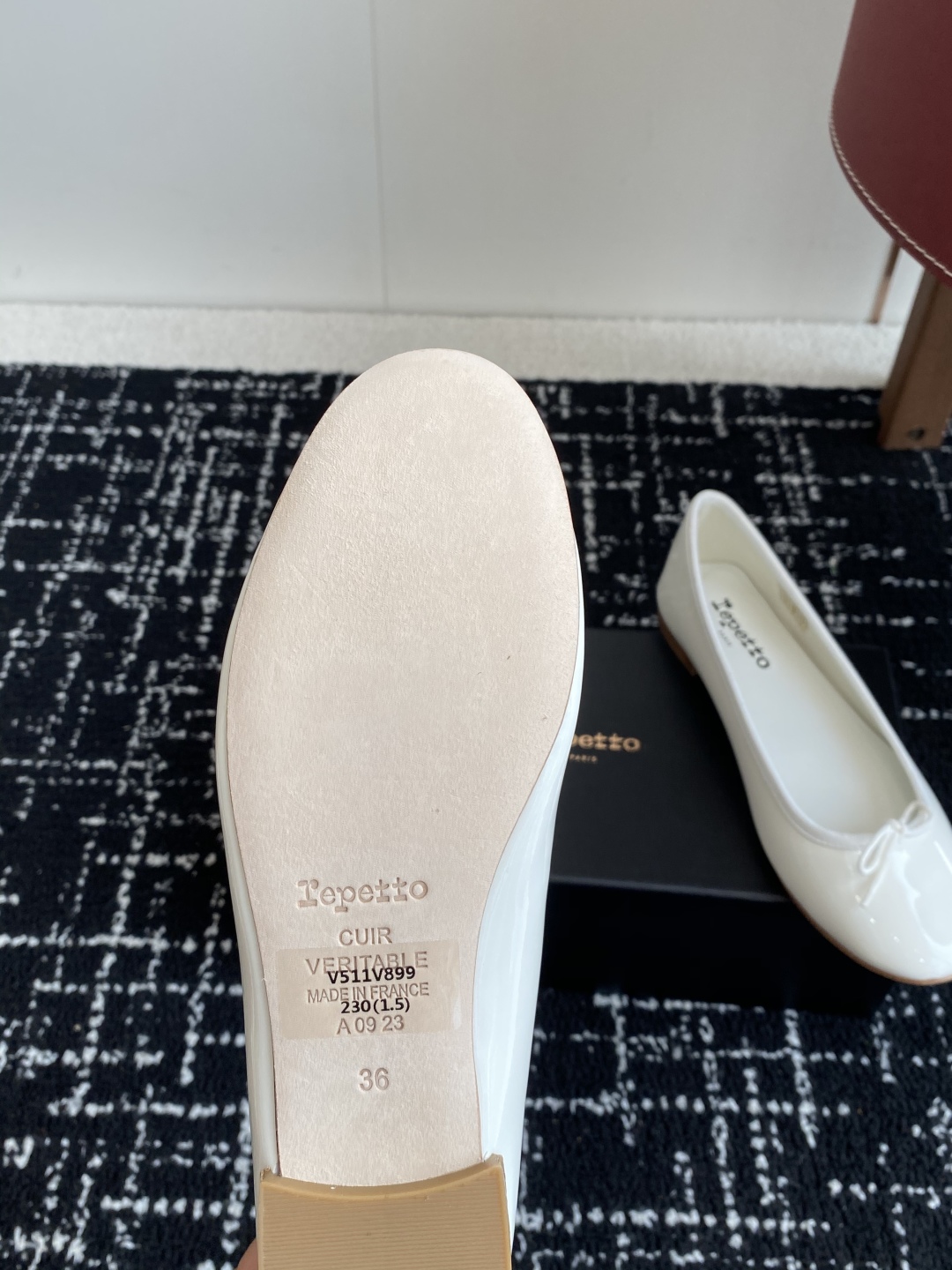代购级
Repetto 25ss 春夏 平底芭蕾舞鞋 单鞋

鞋头和鞋垫里面 上脚脚感舒适显瘦 配啥啥好
