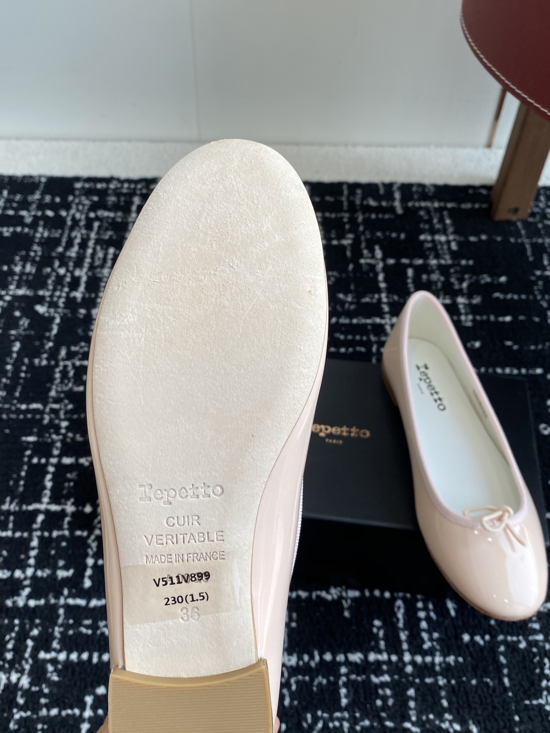 代购级
Repetto 25ss 春夏 平底芭蕾舞鞋 单鞋

鞋头和鞋垫里面 上脚脚感舒适显瘦 配啥啥好