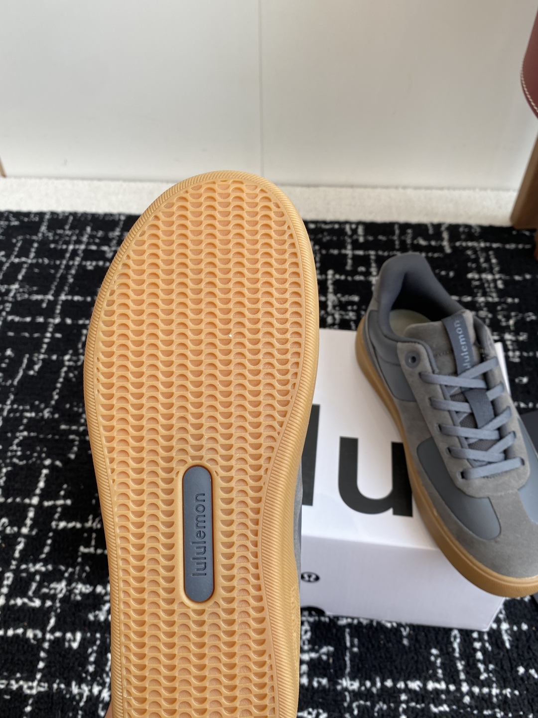 原厂代工厂
Lululemon city verse 德训鞋 系列 低帮健身训练透气休闲运动慢跑鞋 跑步