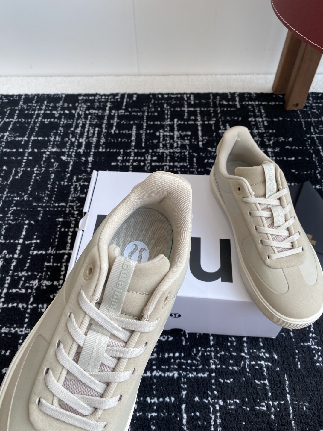 原厂代工厂
Lululemon city verse 德训鞋 系列 低帮健身训练透气休闲运动慢跑鞋 跑步