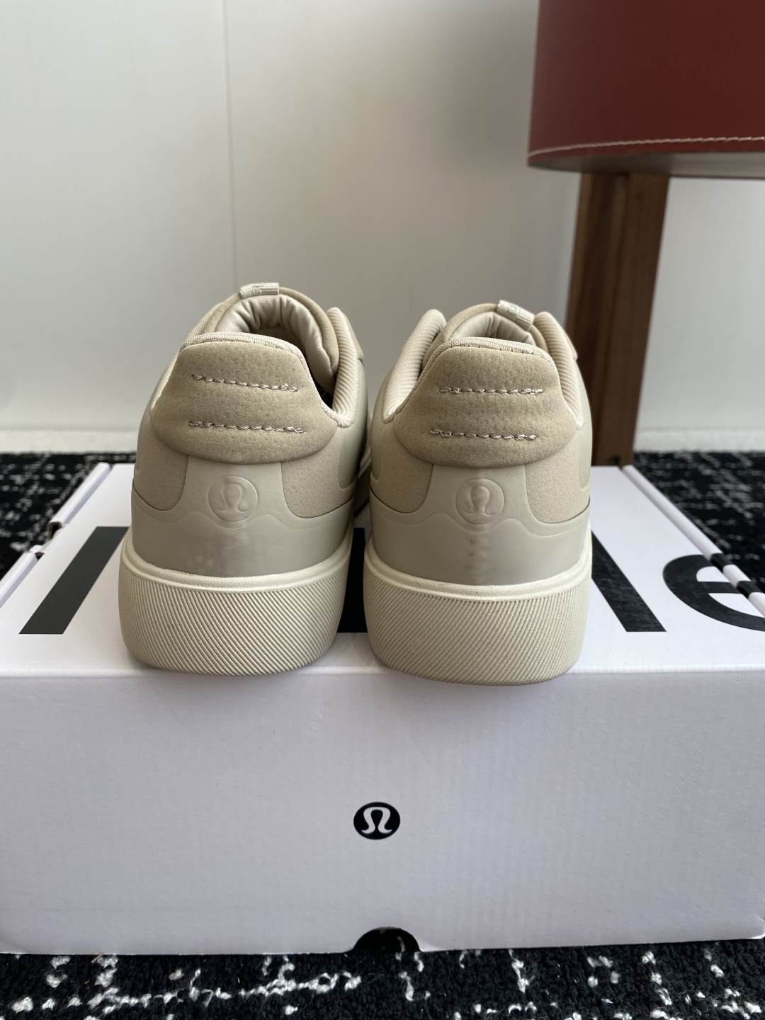 原厂代工厂
Lululemon city verse 德训鞋 系列 低帮健身训练透气休闲运动慢跑鞋 跑步