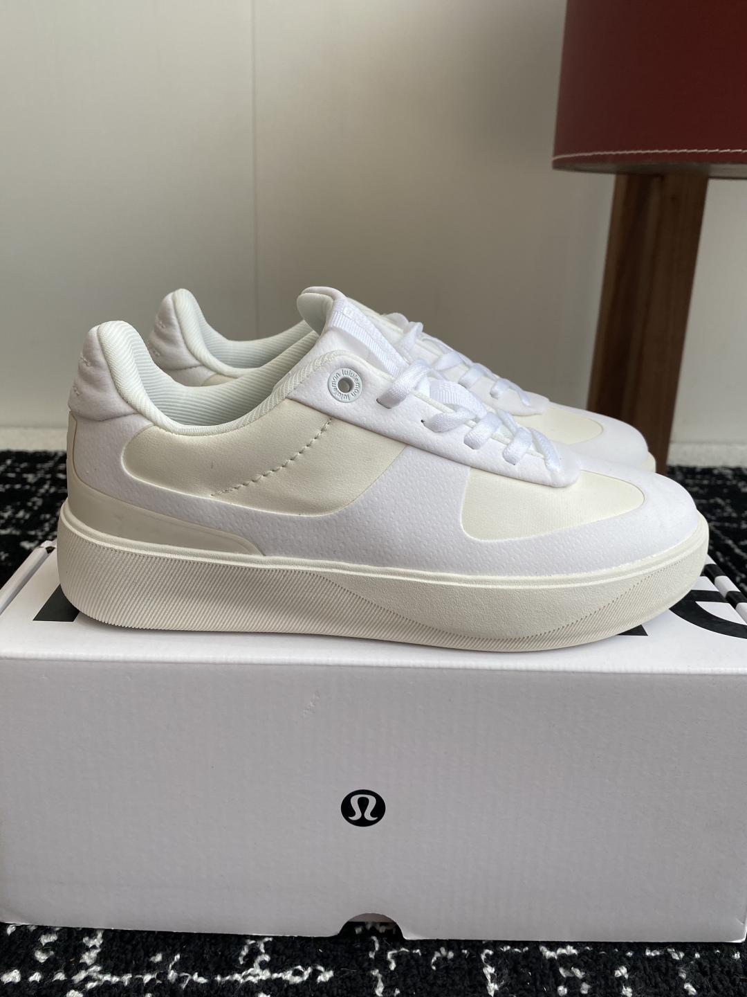 原厂代工厂
Lululemon city verse 德训鞋 系列 低帮健身训练透气休闲运动慢跑鞋 跑步