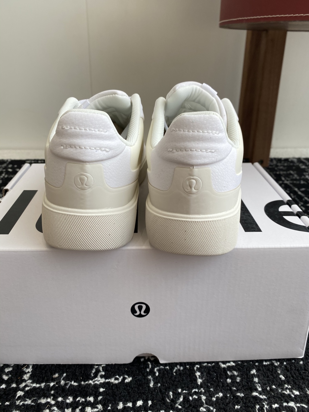 原厂代工厂
Lululemon city verse 德训鞋 系列 低帮健身训练透气休闲运动慢跑鞋 跑步