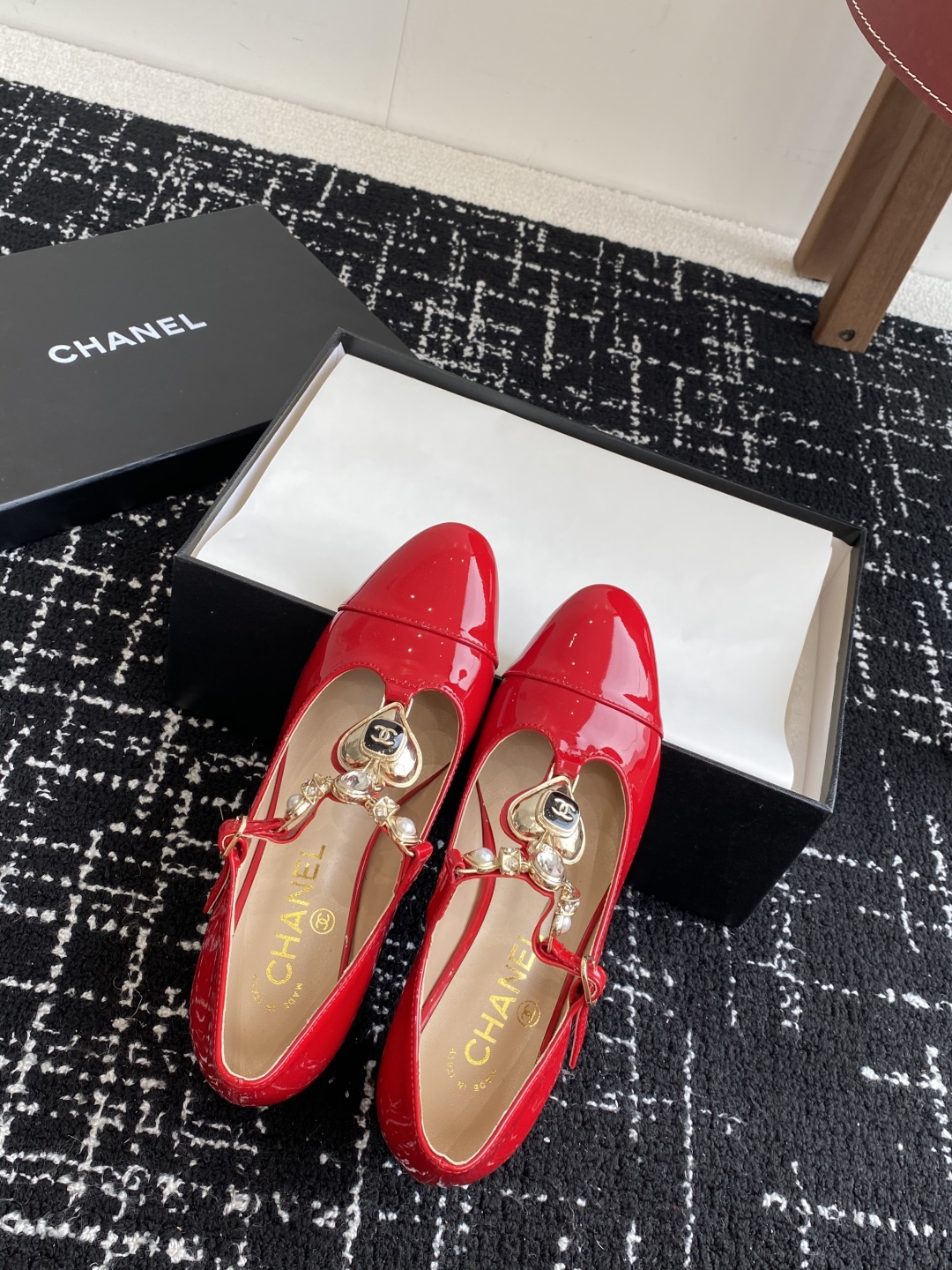 代购级
CHANEL小香 25ss 早春新款 粗跟玛丽珍单鞋，复古法式优雅感，高级感十足 

香奶奶菱格