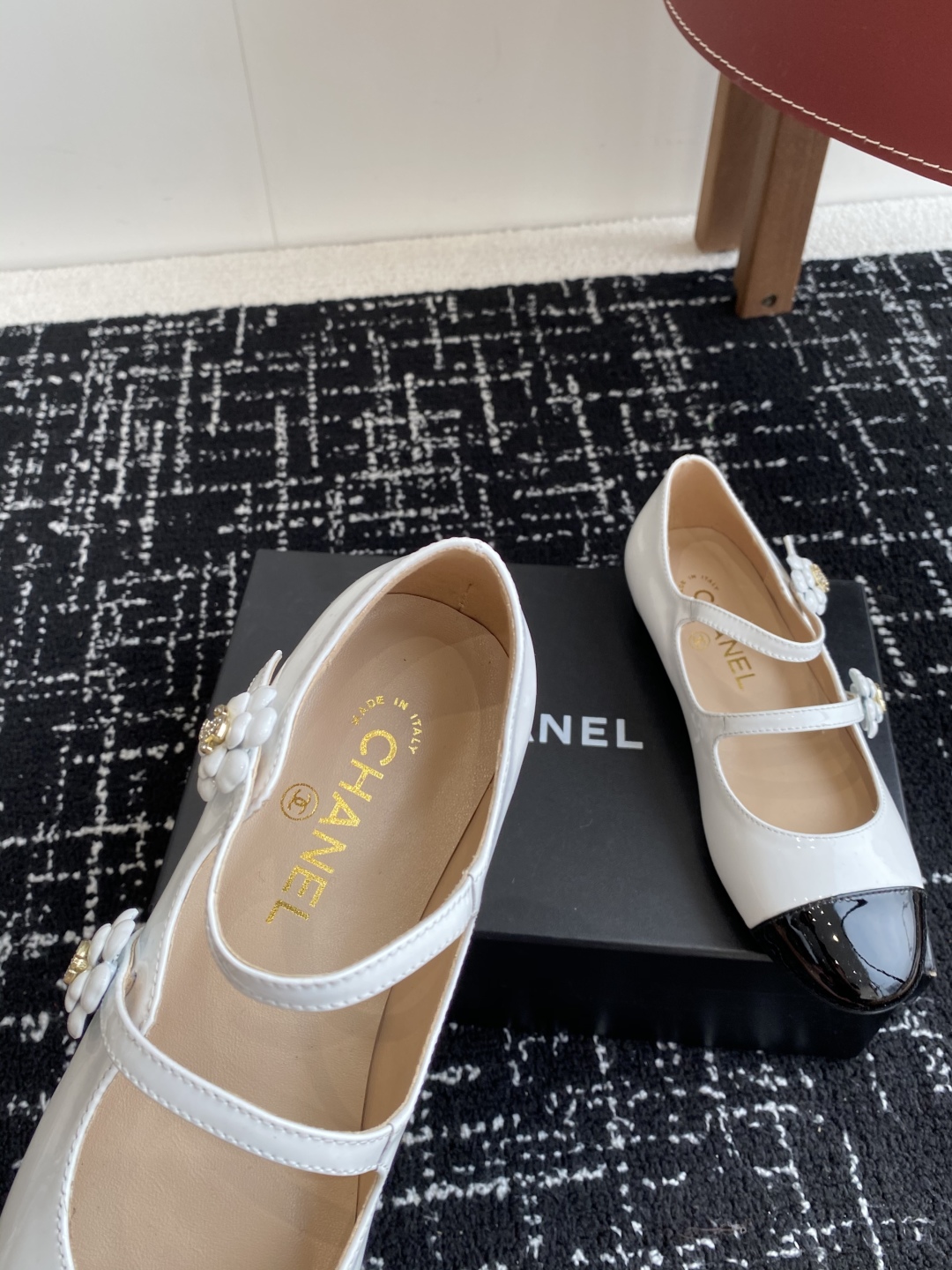 代购级
CHANEL小香 25ss 早春新款 粗跟玛丽珍单鞋，复古法式优雅感，高级感十足 

香奶奶菱格