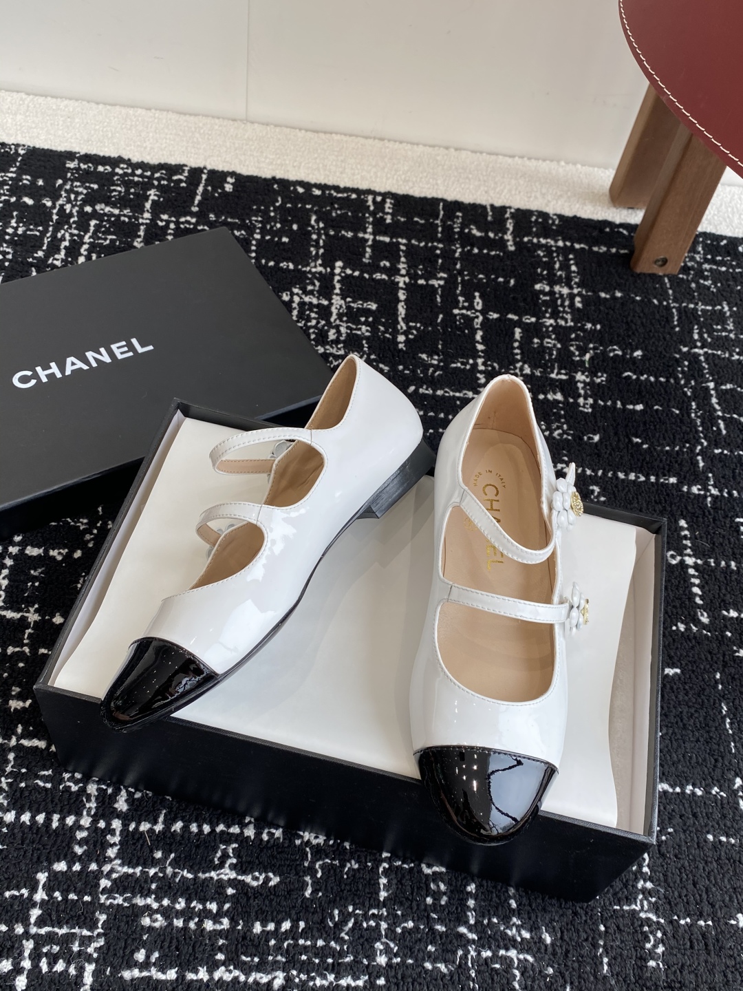 代购级
CHANEL小香 25ss 早春新款 粗跟玛丽珍单鞋，复古法式优雅感，高级感十足 

香奶奶菱格
