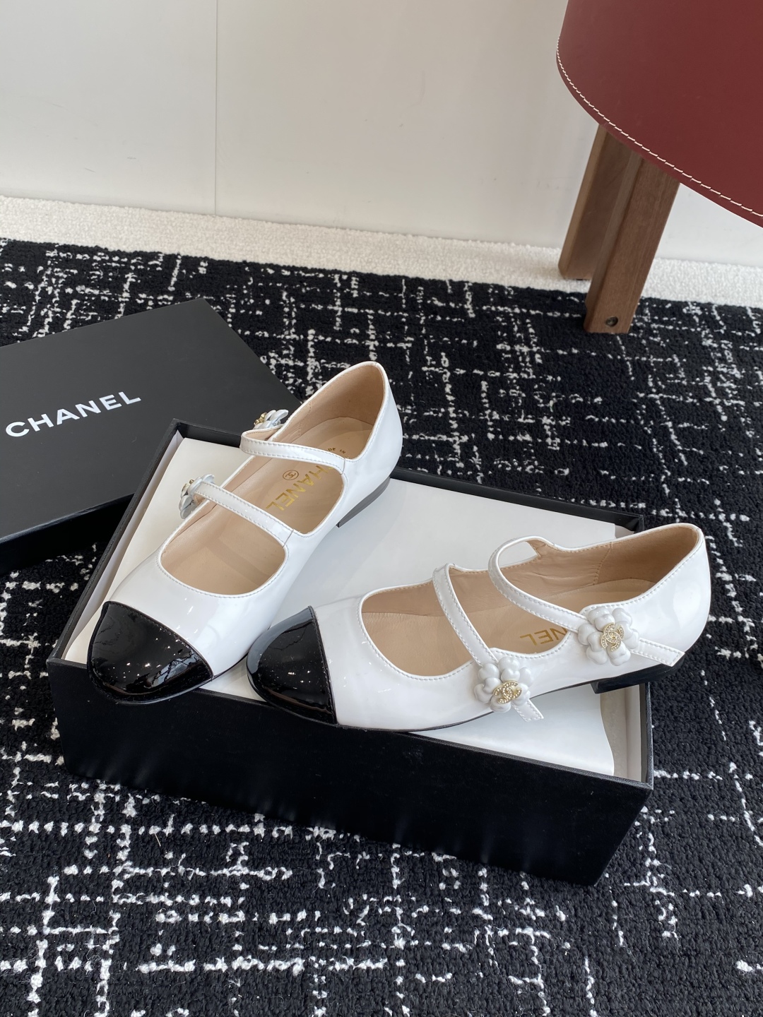 代购级
CHANEL小香 25ss 早春新款 粗跟玛丽珍单鞋，复古法式优雅感，高级感十足 

香奶奶菱格