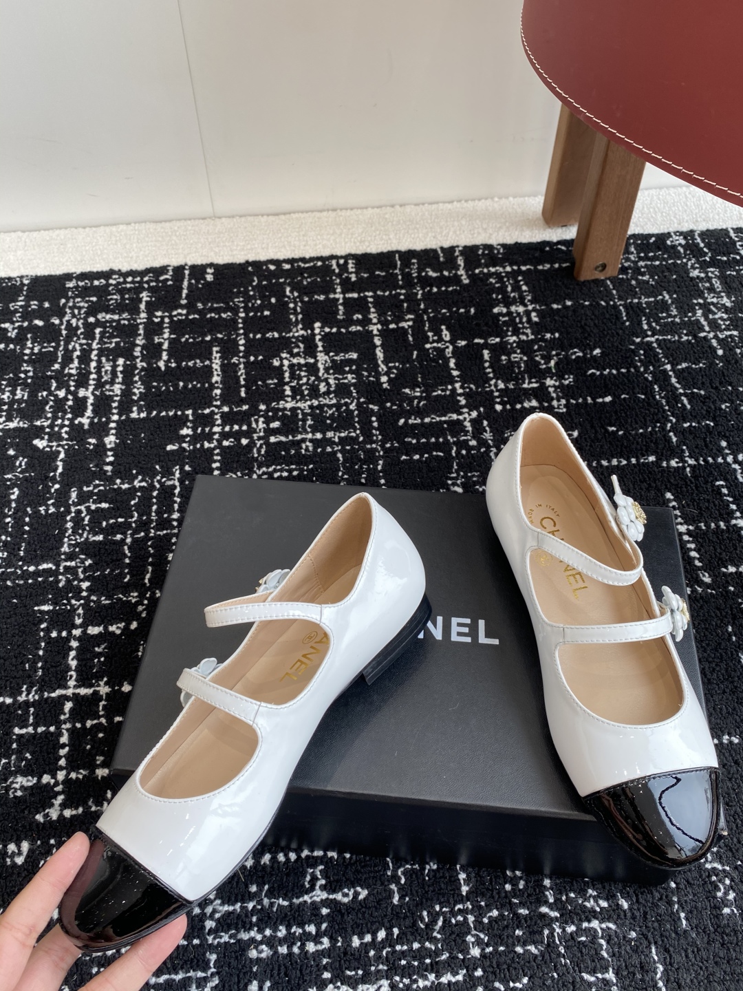 代购级
CHANEL小香 25ss 早春新款 粗跟玛丽珍单鞋，复古法式优雅感，高级感十足 

香奶奶菱格