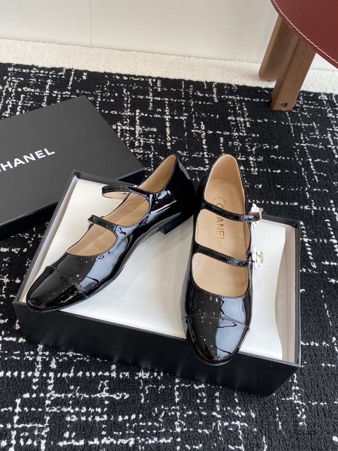 代购级
CHANEL小香 25ss 早春新款 粗跟玛丽珍单鞋，复古法式优雅感，高级感十足 

香奶奶菱格