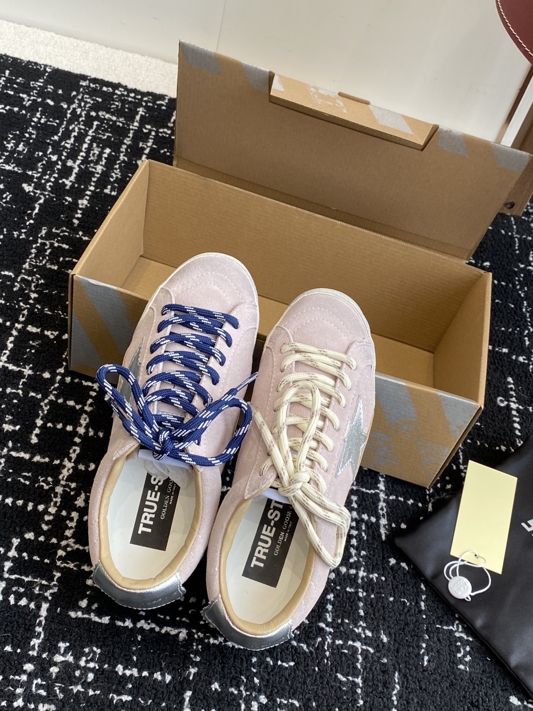 GGDB~~Golden Goose 25ss 情侣款 德训鞋 全网最好版本不服来比 #
ggdb经典情