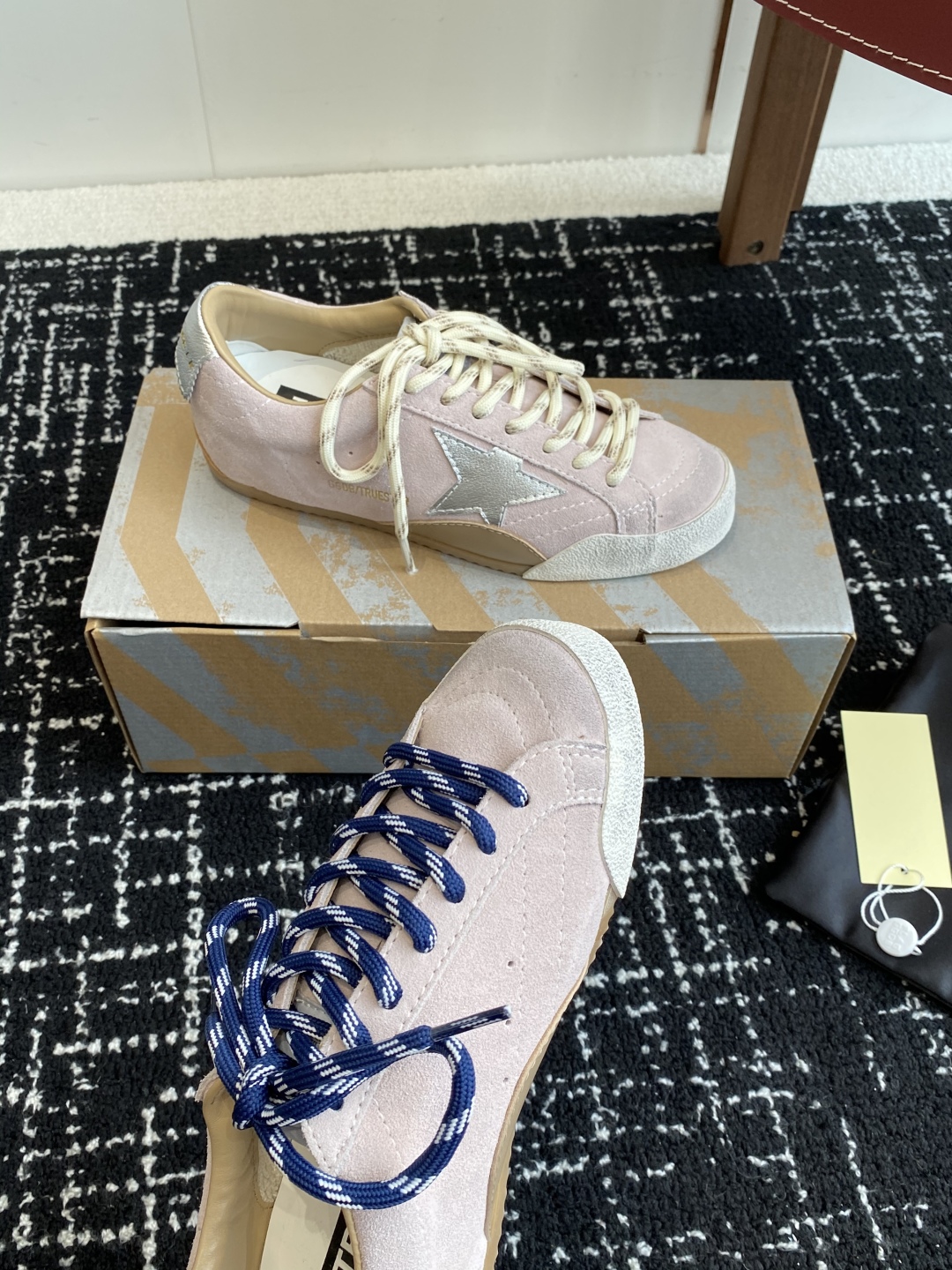 GGDB~~Golden Goose 25ss 情侣款 德训鞋 全网最好版本不服来比 #
ggdb经典情