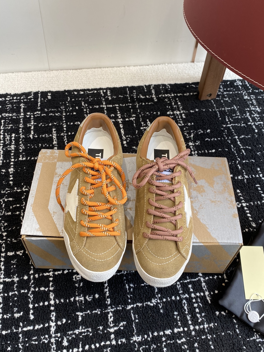 GGDB~~Golden Goose 25ss 情侣款 德训鞋 全网最好版本不服来比 #
ggdb经典情