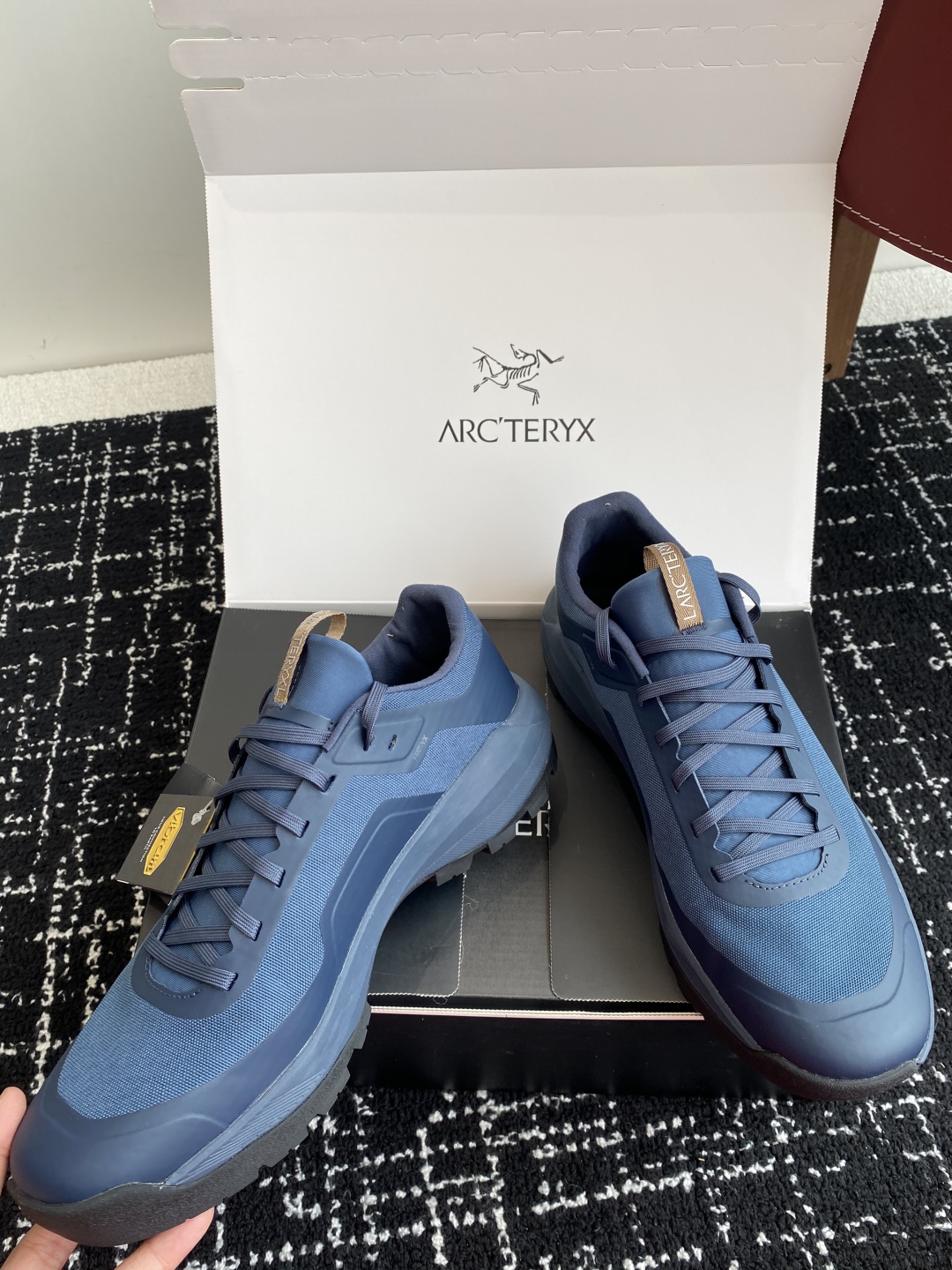代购级
Arcteryx 始祖鸟 加拿大 出口原单
      Konaseal Lt 未来之壳系列低帮