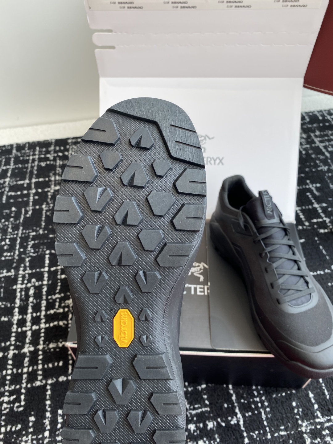 代购级
Arcteryx 始祖鸟 加拿大 出口原单
      Konaseal Lt 未来之壳系列低帮