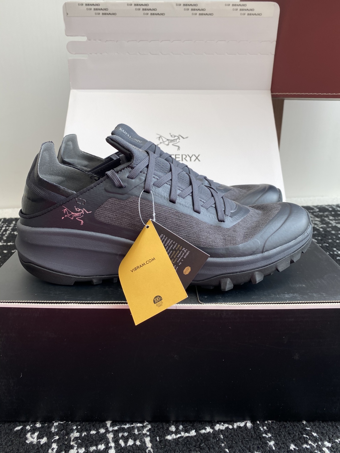 代购级
Arcteryx 始祖鸟 加拿大 出口原单
      Konaseal Lt 未来之壳系列低帮