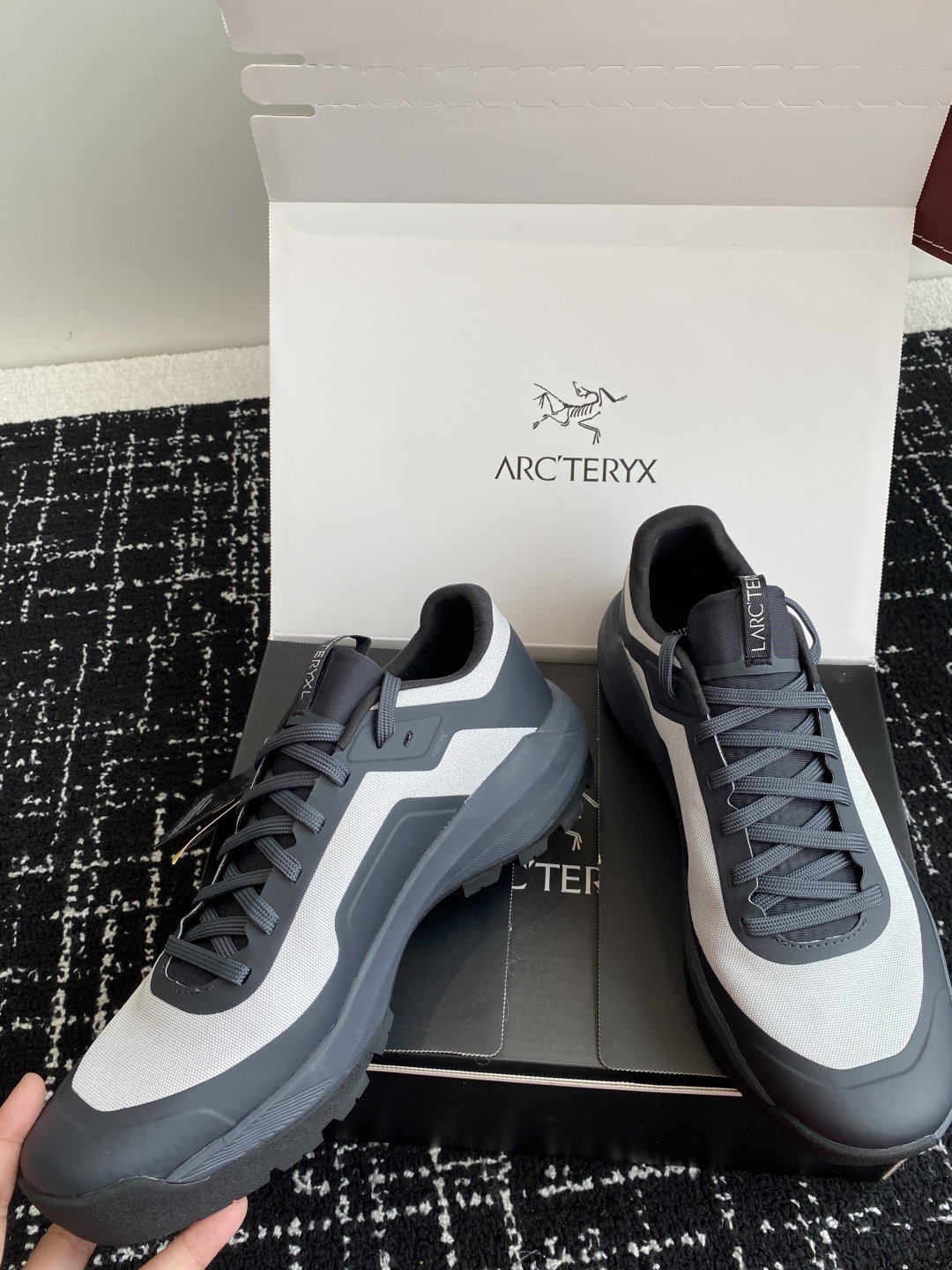 代购级
Arcteryx 始祖鸟 加拿大 出口原单
      Konaseal Lt 未来之壳系列低帮