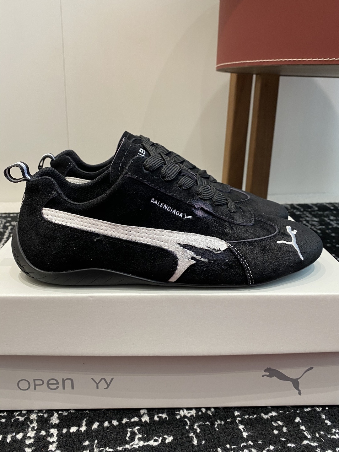 代购级
彪马(Puma)Ultrasoft Speedcats 情侣款运动鞋采用柔软且无固定结构的鞋面,