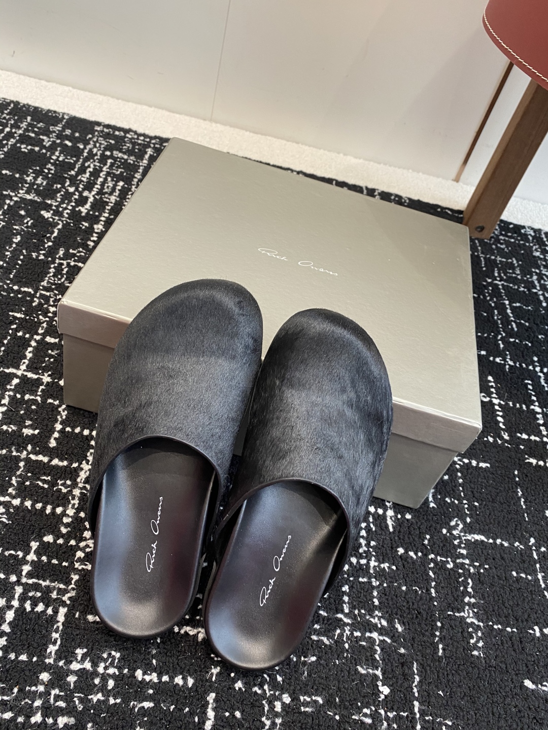 代购级
Rick Owens新款，弧形勃肯半拖 情侣款 系列Megalce mule granola


