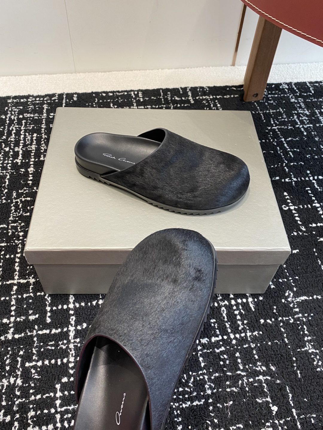 代购级
Rick Owens新款，弧形勃肯半拖 情侣款 系列Megalce mule granola

