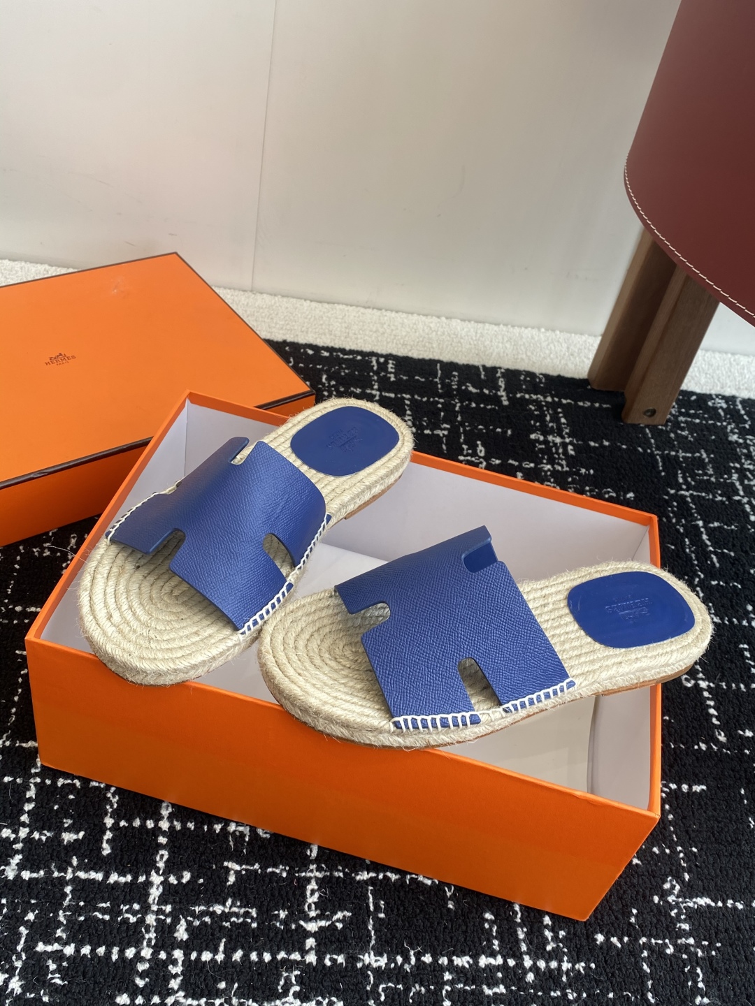 代购级
Hermes  25ss爱马仕春夏经典款  男款H拖鞋

经典H拖，每个夏天必入的款式！愿望Li