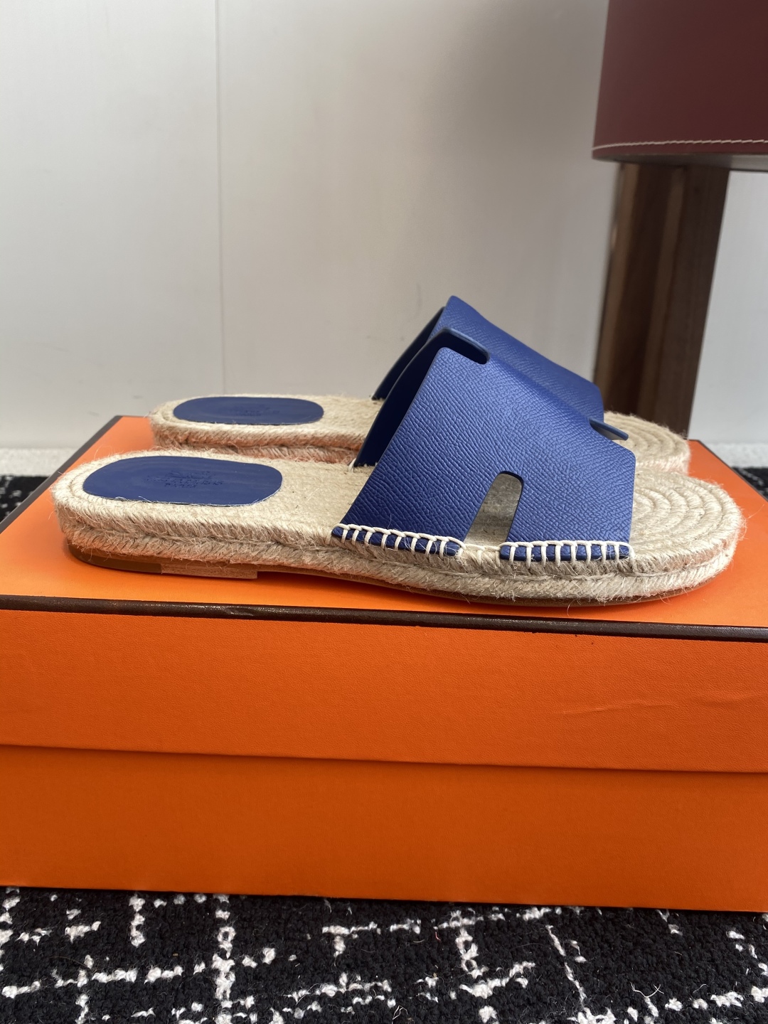 代购级
Hermes  25ss爱马仕春夏经典款  男款H拖鞋

经典H拖，每个夏天必入的款式！愿望Li