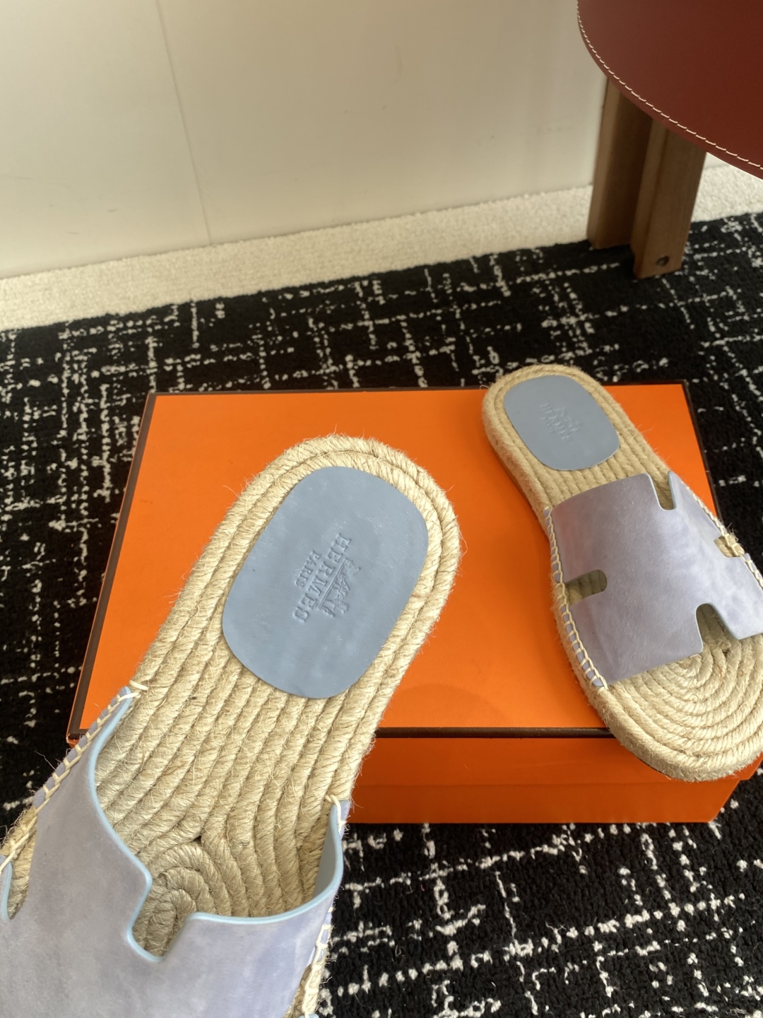 代购级
Hermes  25ss爱马仕春夏经典款  男款H拖鞋

经典H拖，每个夏天必入的款式！愿望Li